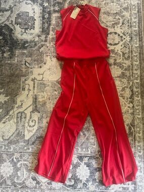 Red Sleeveless Shirt and  Wide-Leg Pants with Piping
